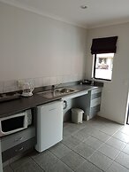 ASURE Oak Estate Motor Lodge