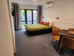 ASURE Oak Estate Motor Lodge