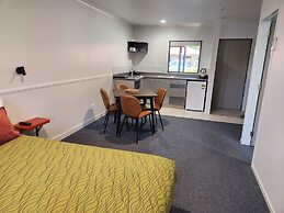 ASURE Oak Estate Motor Lodge