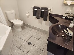 ASURE Oak Estate Motor Lodge