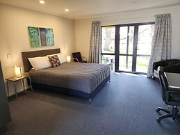 ASURE Oak Estate Motor Lodge