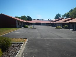 ASURE Oak Estate Motor Lodge