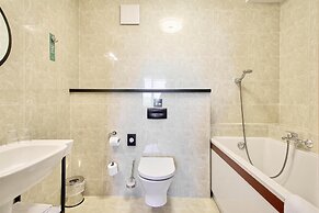 Metropolo by Golden Tulip