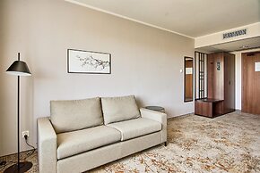 Metropolo by Golden Tulip