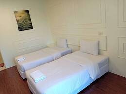 Golden Dragon Resort