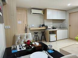 O2 Grand Suvarnabhumi Airport - Free Scheduled Shuttle from Hotel to S
