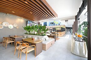 O2 Grand Suvarnabhumi Airport - Free Scheduled Shuttle from Hotel to S