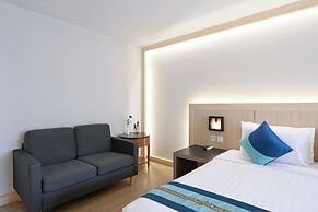 O2 Grand Suvarnabhumi Airport - Free Scheduled Shuttle from Hotel to S