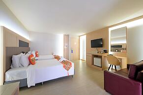 O2 Grand Suvarnabhumi Airport - Free Scheduled Shuttle from Hotel to S