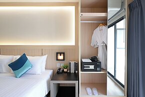 O2 Grand Suvarnabhumi Airport - Free Scheduled Shuttle from Hotel to S
