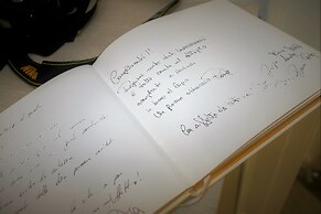 Hermes Rooms for tourists