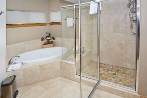 2239a Chamonix 3 Bedroom Home by Redawning