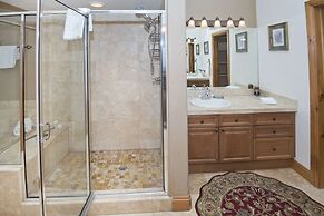 2239a Chamonix 3 Bedroom Home by Redawning