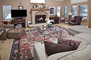 2239a Chamonix 3 Bedroom Home by Redawning