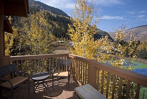 Timberfalls 1905 3 Bedroom Condo by RedAwning