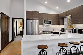 Timberfalls 1905 3 Bedroom Condo by RedAwning