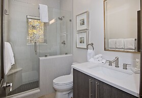 Timberfalls 1905 3 Bedroom Condo by RedAwning