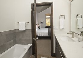 Timberfalls 1905 3 Bedroom Condo by RedAwning