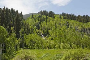 Timberfalls 1905 3 Bedroom Condo by RedAwning