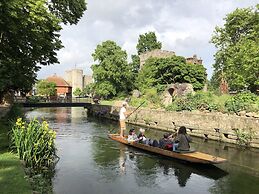 Chaucers Retreat Vacation Home