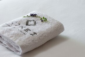 Ikones Seafront Luxury Suites - Adults Only