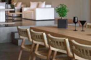 Ikones Seafront Luxury Suites - Adults Only