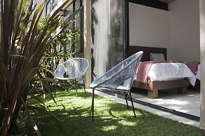 Los Laureles Hotel & Centro de Convenciones