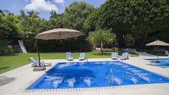 Los Laureles Hotel & Centro de Convenciones