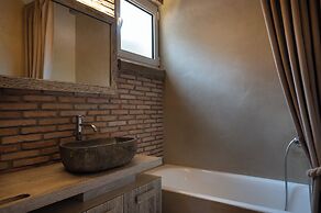 Tyros Boutique Houses
