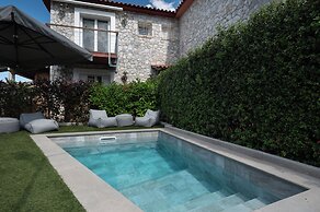 Tyros Boutique Houses