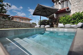 Tyros Boutique Houses