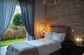 Tyros Boutique Houses