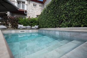 Tyros Boutique Houses