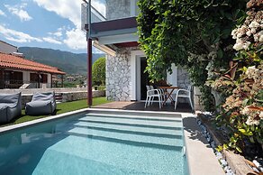 Tyros Boutique Houses