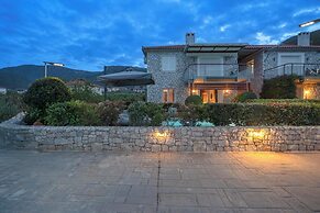 Tyros Boutique Houses