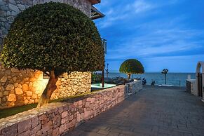 Tyros Boutique Houses