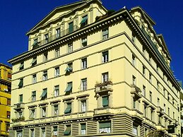 Passenger Vatican Relais