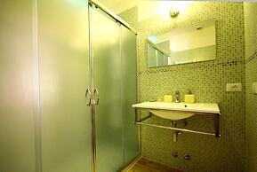 Passenger Vatican Relais