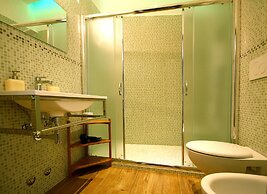 Passenger Vatican Relais