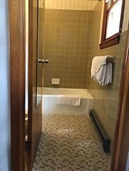 Catskill Motor Court Motel