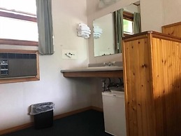 Catskill Motor Court Motel