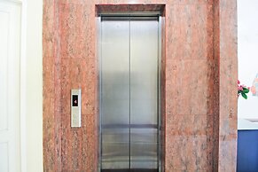 Super OYO Capital O 175 K-60 Residence