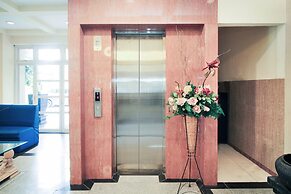 Super OYO Capital O 175 K-60 Residence