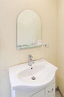 Super OYO Capital O 175 K-60 Residence