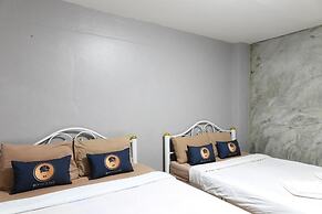 Roomquest Amphawa Vaylasamran Floating Market