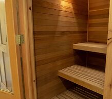 Three Bedroom Penthouse at the base of Canyons by RedAwning - Save 20%