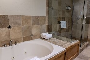 Three Bedroom Penthouse at the base of Canyons by RedAwning - Save 20%