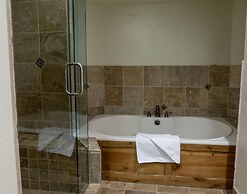 Four Bedroom Penthouse in Canyons Village by RedAwning - Save 20% on 7