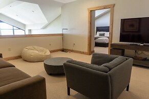 Four Bedroom Penthouse in Canyons Village by RedAwning - Save 20% on 7