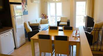 Terrace Life Palm Apart